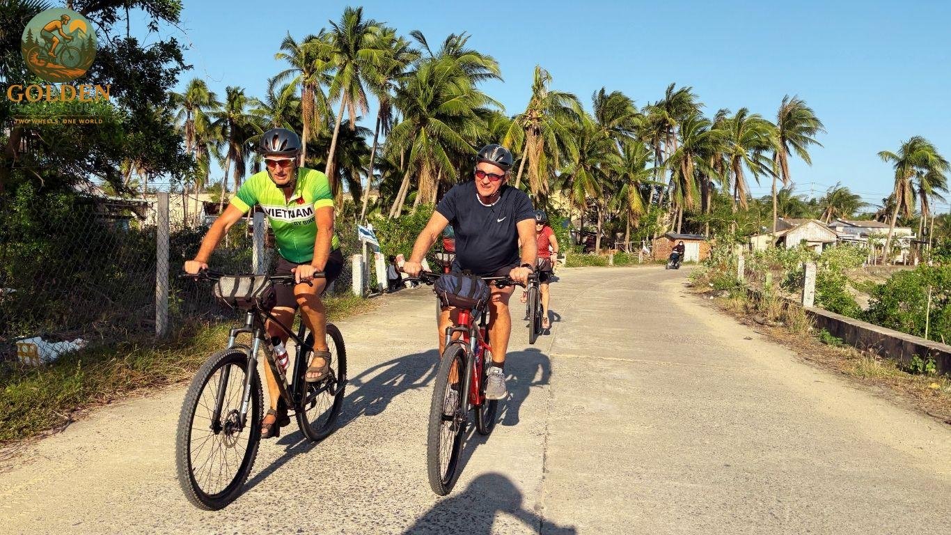 3-Day Da Nang Cycling Tour: Hoi An, My Son & Son Tra Peninsula